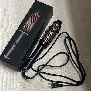 Black and Pink Hair Styling Brush
